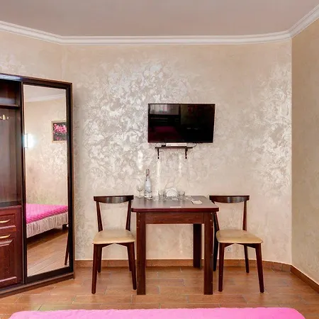 Hotel лика *